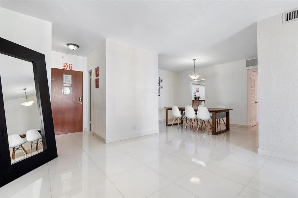 Beachfront 2 Bedroom At Tides Hollywood 8Th Floor Exterior foto