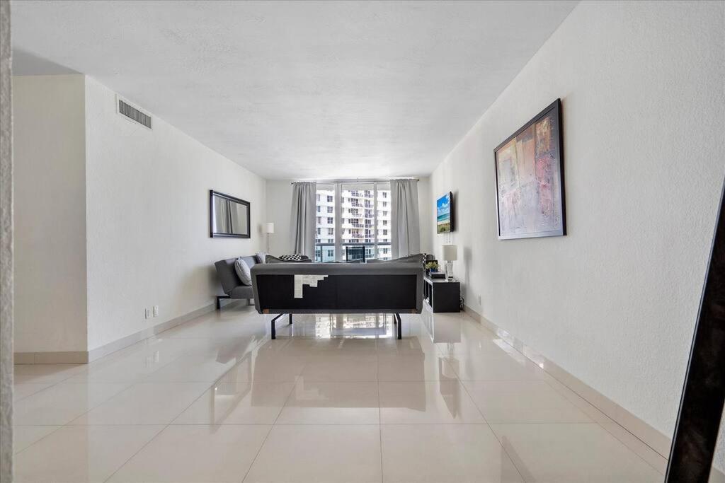 Beachfront 2 Bedroom At Tides Hollywood 8Th Floor Exterior foto